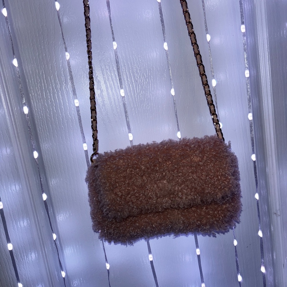 Forever 21 Chic Pink Textured Women's Bag 🌸